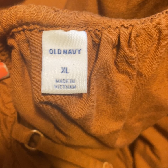 New Old Navy One Shoulder Top. Size XL. - Picture 3 of 4